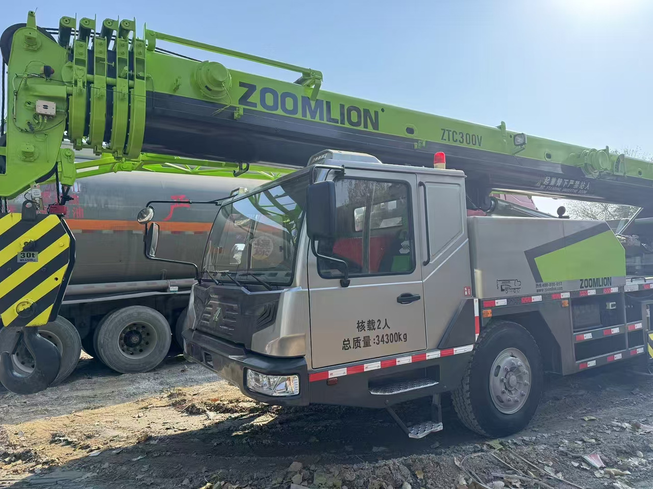 ZOOMLION Crane ZTC300V 30Ton - Alle terrein kraan: afbeelding 2 ZOOMLION Crane ZTC300V 30Ton - Alle terrein kraan: afbeelding 2