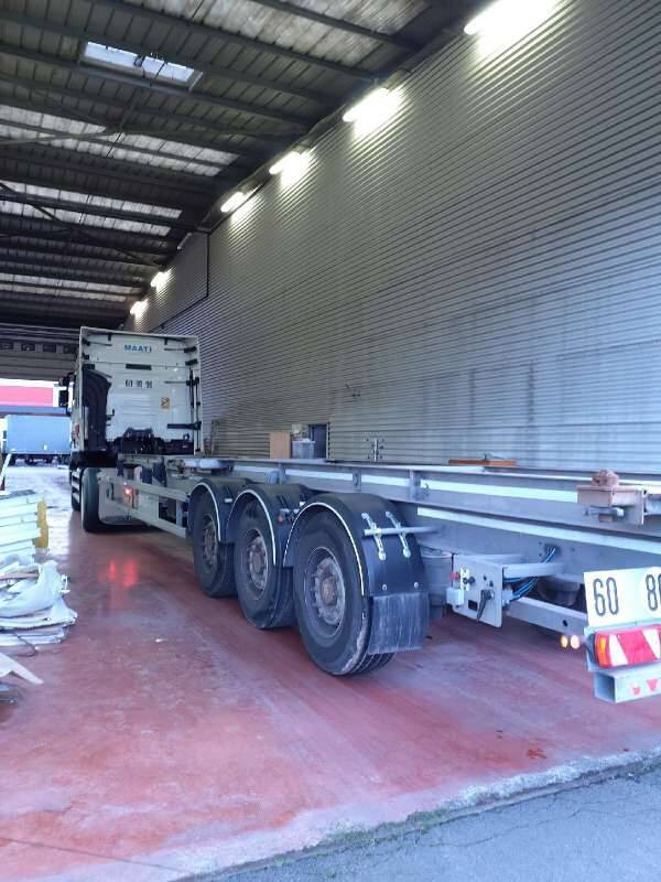 Semi-remorque 3 Essieux 38 TONNES CHARIOT COULISSANT - Containertransporter/ Wissellaadbak oplegger: afbeelding 1 Semi-remorque 3 Essieux 38 TONNES CHARIOT COULISSANT - Containertransporter/ Wissellaadbak oplegger: afbeelding 1