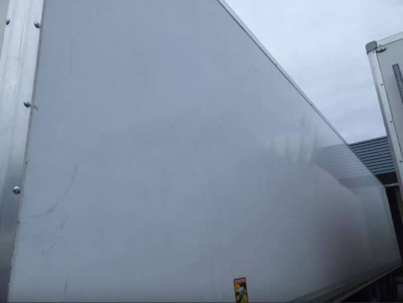 Semi-remorque 3 Essieux SEMI RECONDITONNEE -38 TONNES PORTE RELEVANTE - Gesloten oplegger: afbeelding 4 Semi-remorque 3 Essieux SEMI RECONDITONNEE -38 TONNES PORTE RELEVANTE - Gesloten oplegger: afbeelding 4