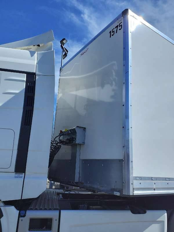 Semi-remorque 3 Essieux SEMI RECONDITONNEE -38 TONNES PORTE RELEVANTE - Gesloten oplegger: afbeelding 3 Semi-remorque 3 Essieux SEMI RECONDITONNEE -38 TONNES PORTE RELEVANTE - Gesloten oplegger: afbeelding 3