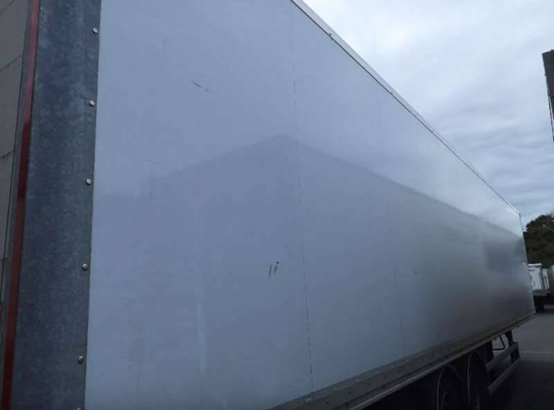 Semi-remorque 3 Essieux SEMI RECONDITONNEE -38 TONNES PORTE RELEVANTE - Gesloten oplegger: afbeelding 2 Semi-remorque 3 Essieux SEMI RECONDITONNEE -38 TONNES PORTE RELEVANTE - Gesloten oplegger: afbeelding 2