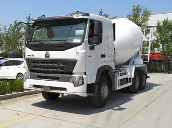 SINOTRUK Concrete Mixer Truck for Sale in Ghana - Betonmixer: afbeelding 4 SINOTRUK Concrete Mixer Truck for Sale in Ghana - Betonmixer: afbeelding 4