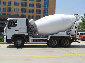 SINOTRUK Concrete Mixer Truck for Sale in Ghana - Betonmixer: afbeelding 5 SINOTRUK Concrete Mixer Truck for Sale in Ghana - Betonmixer: afbeelding 5