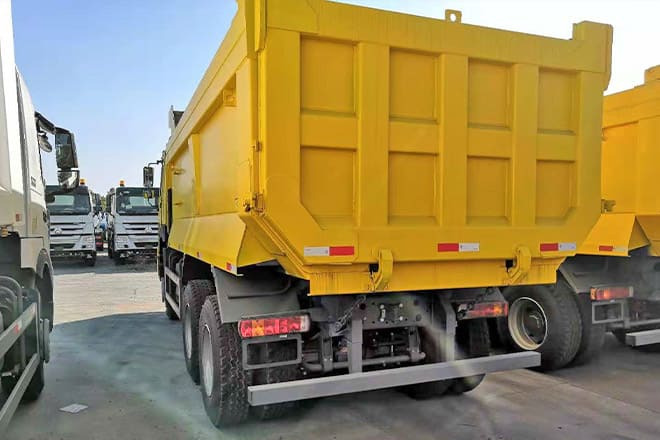 SINOTRUK Howo 400 10 Wheeler Dump Truck for Sale Price in Sierra Leone - Kipper vrachtwagen: afbeelding 3 SINOTRUK Howo 400 10 Wheeler Dump Truck for Sale Price in Sierra Leone - Kipper vrachtwagen: afbeelding 3