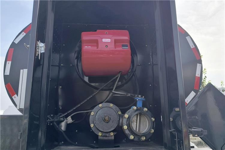 TITAN 3 Axle Asphalt Tank Semi Trailer for Sale In Nigeria - Tankoplegger: afbeelding 4 TITAN 3 Axle Asphalt Tank Semi Trailer for Sale In Nigeria - Tankoplegger: afbeelding 4