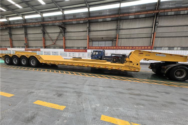 TITAN 4 Axle 100 Ton Removable Gooseneck Trailer for Sale in PNG - Dieplader oplegger: afbeelding 5 TITAN 4 Axle 100 Ton Removable Gooseneck Trailer for Sale in PNG - Dieplader oplegger: afbeelding 5