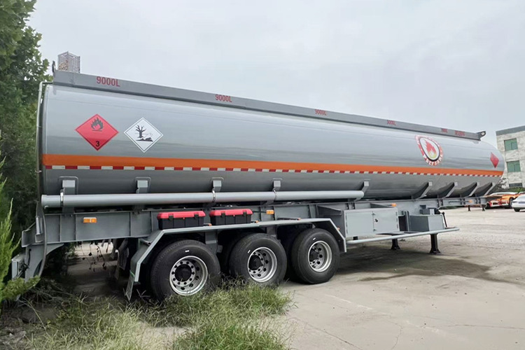 TITAN 45000 Liters Fuel Tanker Trailer for sale in Tanzania - Tankoplegger: afbeelding 3 TITAN 45000 Liters Fuel Tanker Trailer for sale in Tanzania - Tankoplegger: afbeelding 3