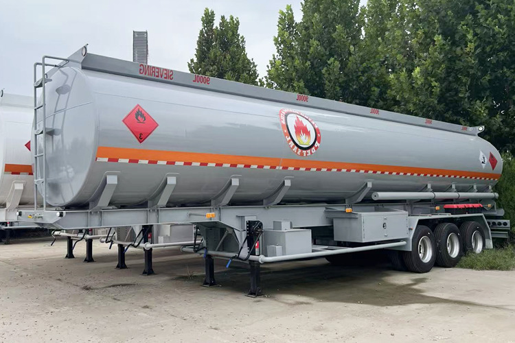 TITAN 45000 Liters Fuel Tanker Trailer for sale in Tanzania - Tankoplegger: afbeelding 1 TITAN 45000 Liters Fuel Tanker Trailer for sale in Tanzania - Tankoplegger: afbeelding 1