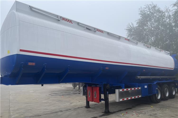 TITAN 45000 Liters Oil Tanker Trailer for Sale In Ghana - Tankoplegger: afbeelding 3 TITAN 45000 Liters Oil Tanker Trailer for Sale In Ghana - Tankoplegger: afbeelding 3