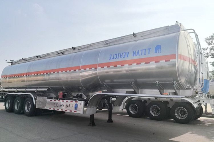 TITAN Aluminum Fuel Tanker Trailer for Sale in Saudi Arabia - Tankoplegger: afbeelding 3 TITAN Aluminum Fuel Tanker Trailer for Sale in Saudi Arabia - Tankoplegger: afbeelding 3