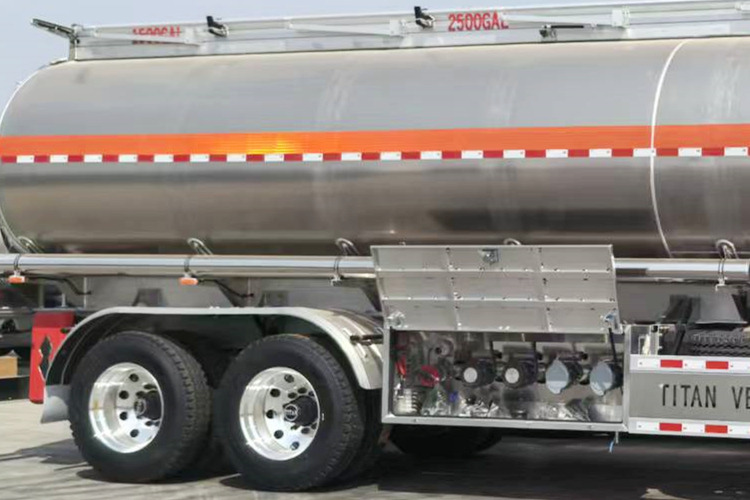 TITAN Aluminum Tanker Trailer for Sale in Malawi - Tankoplegger: afbeelding 4 TITAN Aluminum Tanker Trailer for Sale in Malawi - Tankoplegger: afbeelding 4