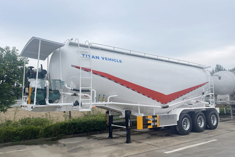 TITAN Cement Bulker Truck for Sale in Zambia - Tankoplegger: afbeelding 1 TITAN Cement Bulker Truck for Sale in Zambia - Tankoplegger: afbeelding 1