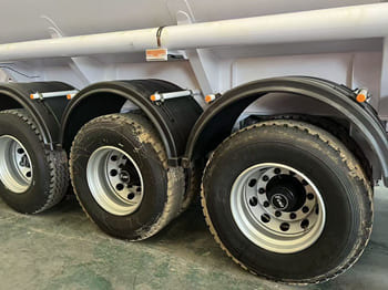 TITAN Semi Oil Tanker Trailer for Sale in Kazakhstan - Tankoplegger: afbeelding 3 TITAN Semi Oil Tanker Trailer for Sale in Kazakhstan - Tankoplegger: afbeelding 3