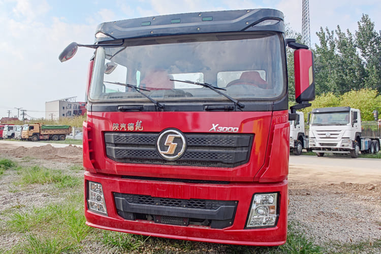 SHACMAN Second Hand Shacman Tractor Trailer for Sale in Tanzania - Trekker: afbeelding 2 SHACMAN Second Hand Shacman Tractor Trailer for Sale in Tanzania - Trekker: afbeelding 2