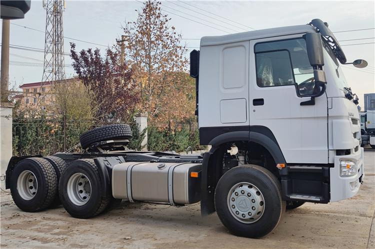 SINOTRUK Howo 380 hp 6x4 Truck Heafd for Sale In Nigeria Lagos - Trekker: afbeelding 2 SINOTRUK Howo 380 hp 6x4 Truck Heafd for Sale In Nigeria Lagos - Trekker: afbeelding 2