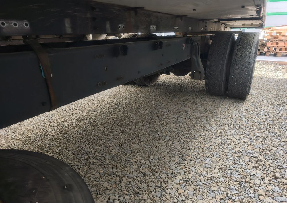 Renault Gama D 18.280 rama do zabudowy poduszka - Chassis vrachtwagen: afbeelding 5 Renault Gama D 18.280 rama do zabudowy poduszka - Chassis vrachtwagen: afbeelding 5