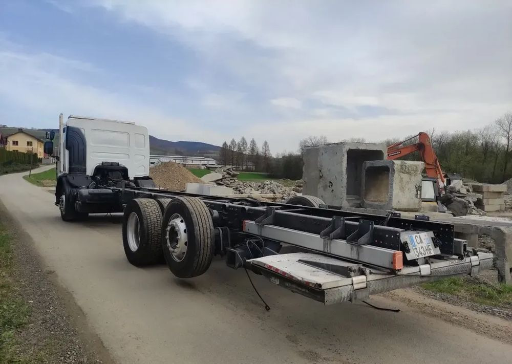 Renault Premium 26.380 Dxi 6x2 rama do zabudowy - Chassis vrachtwagen: afbeelding 4 Renault Premium 26.380 Dxi 6x2 rama do zabudowy - Chassis vrachtwagen: afbeelding 4