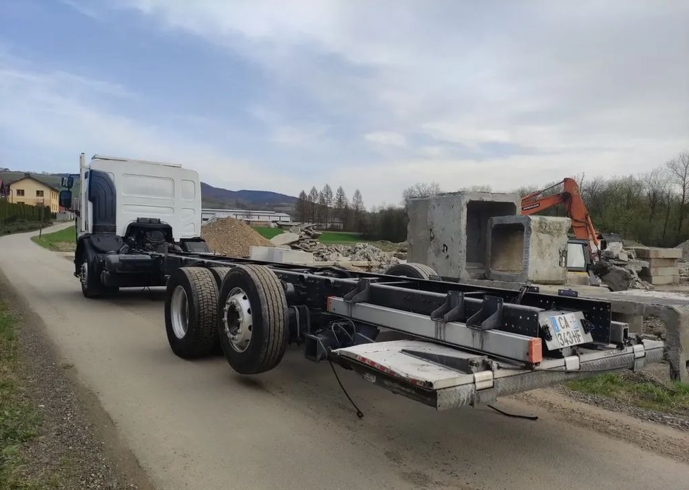 Renault Premium 26.380 Dxi 6x2 rama do zabudowy - Chassis vrachtwagen: afbeelding 4 Renault Premium 26.380 Dxi 6x2 rama do zabudowy - Chassis vrachtwagen: afbeelding 4