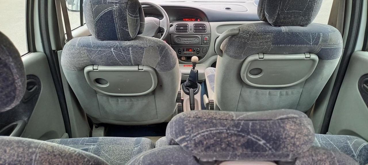 MEGANE ESSENCE (241) - Personenwagen: afbeelding 2 MEGANE ESSENCE (241) - Personenwagen: afbeelding 2