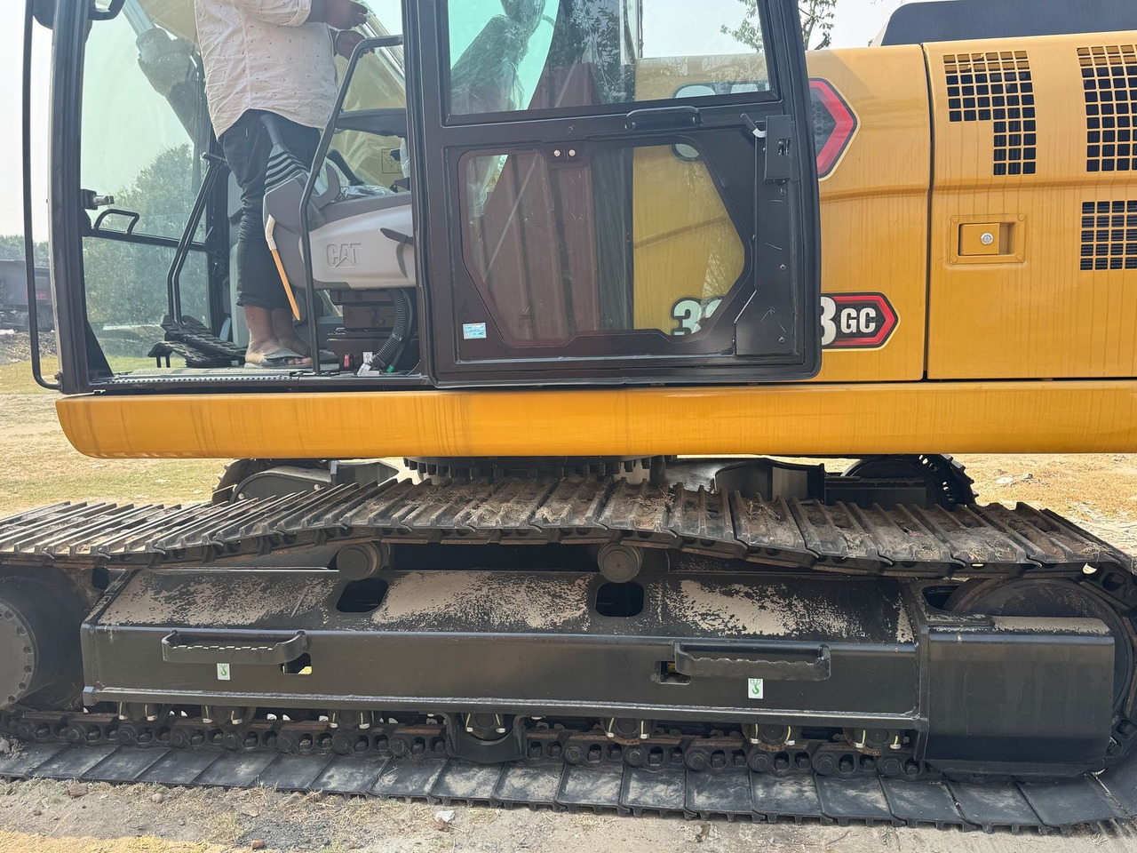 CATERPILLAR 323GC - Rupsgraafmachine: afbeelding 1 CATERPILLAR 323GC - Rupsgraafmachine: afbeelding 1