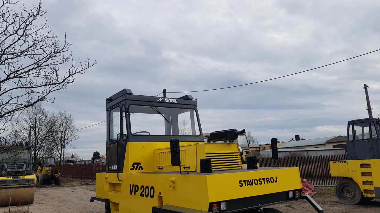 Stavostroj Remasz VP200 - Bandenwals: afbeelding 1 Stavostroj Remasz VP200 - Bandenwals: afbeelding 1