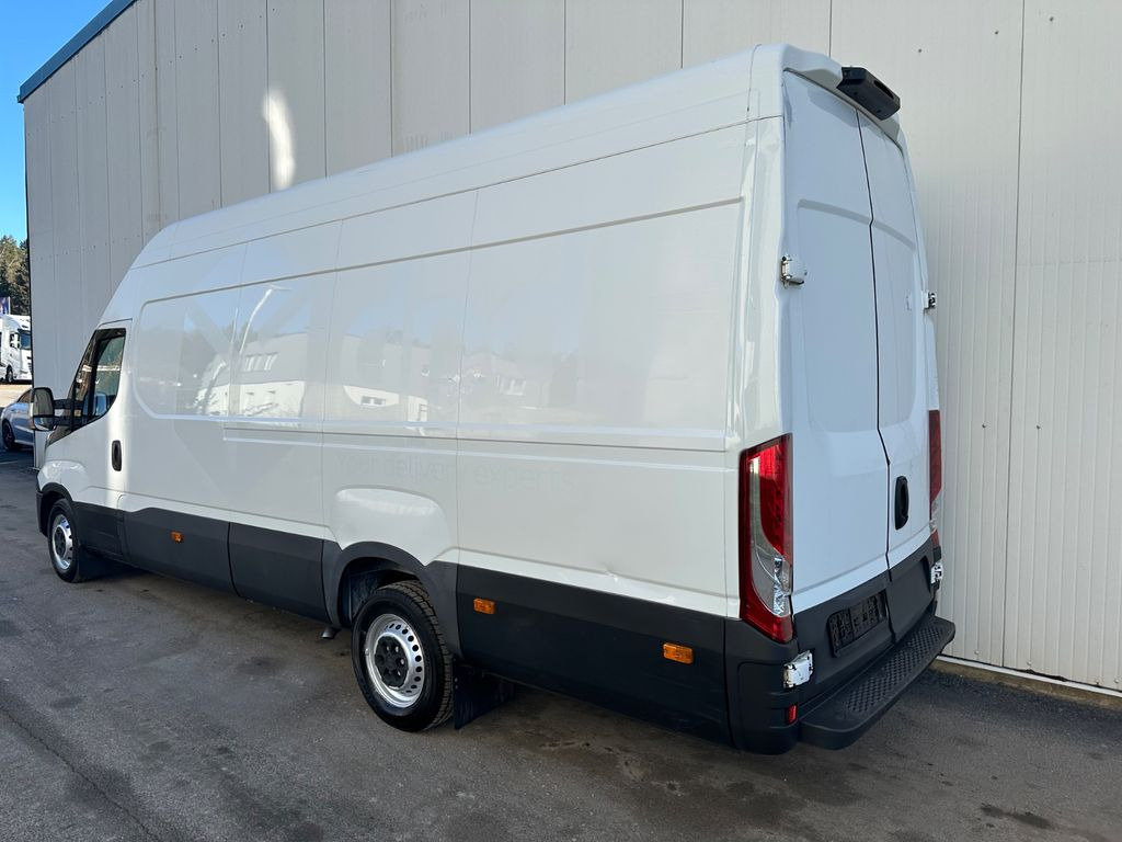 Iveco Daily 35S14 MAXI L4H3 HiMatic Iveco Daily 35S14 MAXI L4H3 HiMatic - Gesloten bestelwagen: afbeelding 4 Iveco Daily 35S14 MAXI L4H3 HiMatic Iveco Daily 35S14 MAXI L4H3 HiMatic - Gesloten bestelwagen: afbeelding 4