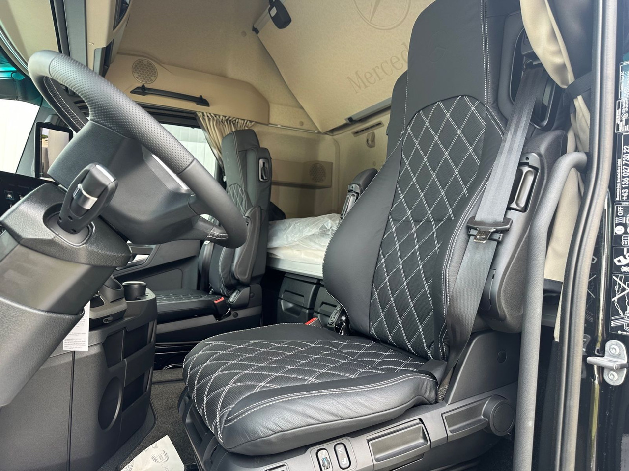 Mercedes-Benz Actros 1863 Final Edition Vollausstattung - Trekker: afbeelding 5 Mercedes-Benz Actros 1863 Final Edition Vollausstattung - Trekker: afbeelding 5