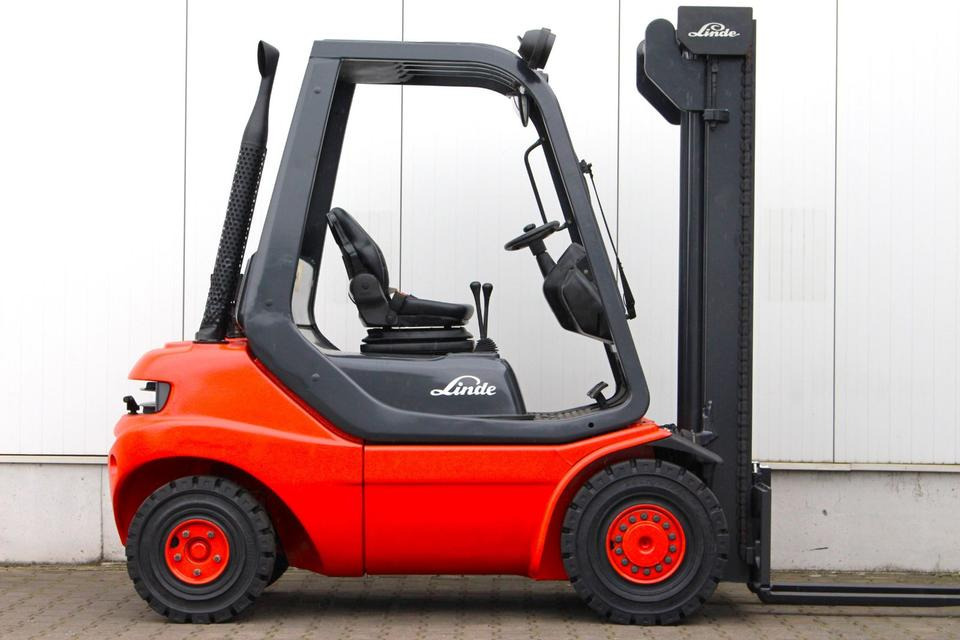 LINDE H20D Diesel TOP Zustand - UVV NEU - Diesel heftruck: afbeelding 3 LINDE H20D Diesel TOP Zustand - UVV NEU - Diesel heftruck: afbeelding 3