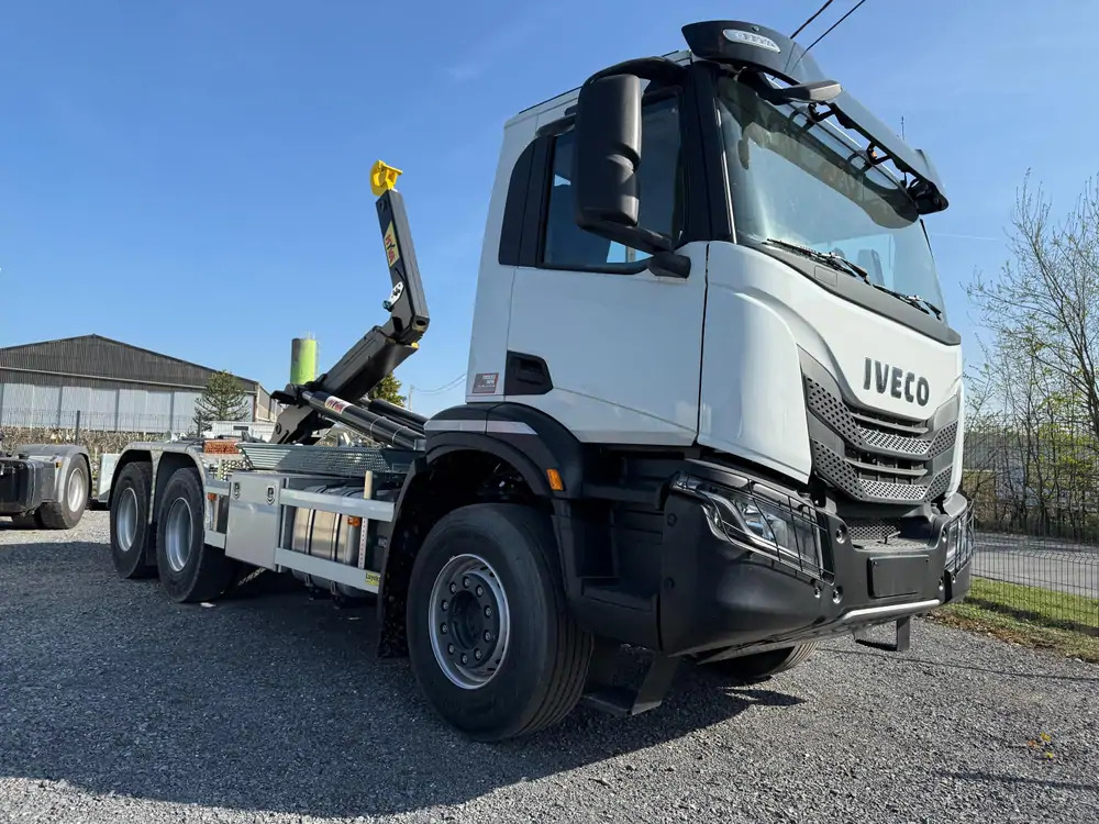 Iveco AD300T48 HYVALIFT 20 TONS*pare-choc hydraulique - Haakarmsysteem vrachtwagen: afbeelding 2 Iveco AD300T48 HYVALIFT 20 TONS*pare-choc hydraulique - Haakarmsysteem vrachtwagen: afbeelding 2