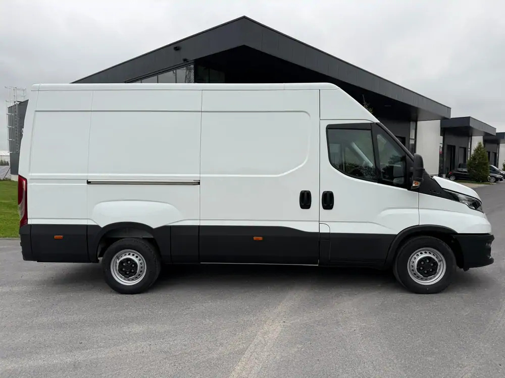 Iveco Daily 35-140 *L2H2*DISPO DE STOCK*Airco*Cruise control - Gesloten bestelwagen: afbeelding 3 Iveco Daily 35-140 *L2H2*DISPO DE STOCK*Airco*Cruise control - Gesloten bestelwagen: afbeelding 3