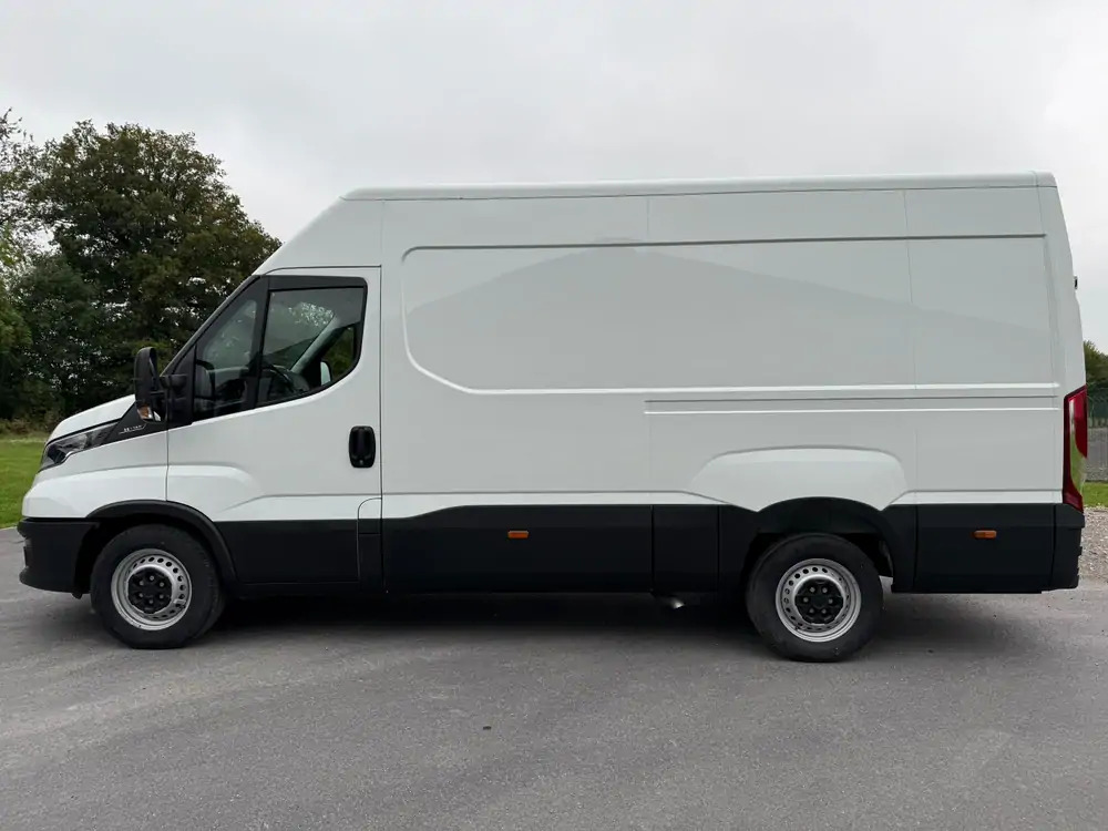 Iveco Daily 35-140 *L2H2*DISPO DE STOCK*Airco*Cruise control - Gesloten bestelwagen: afbeelding 4 Iveco Daily 35-140 *L2H2*DISPO DE STOCK*Airco*Cruise control - Gesloten bestelwagen: afbeelding 4