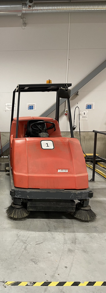 Hako Hakomatic B 1100 - Industriële veegmachine: afbeelding 1 Hako Hakomatic B 1100 - Industriële veegmachine: afbeelding 1