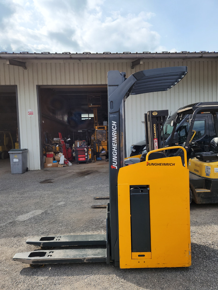 JUNGHEINRICH ESC 216z - Magazijntruck: afbeelding 4 JUNGHEINRICH ESC 216z - Magazijntruck: afbeelding 4