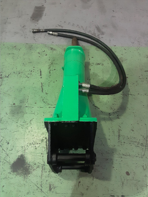 MONTABERT BRP70 - Hydraulische hamer: afbeelding 2 MONTABERT BRP70 - Hydraulische hamer: afbeelding 2