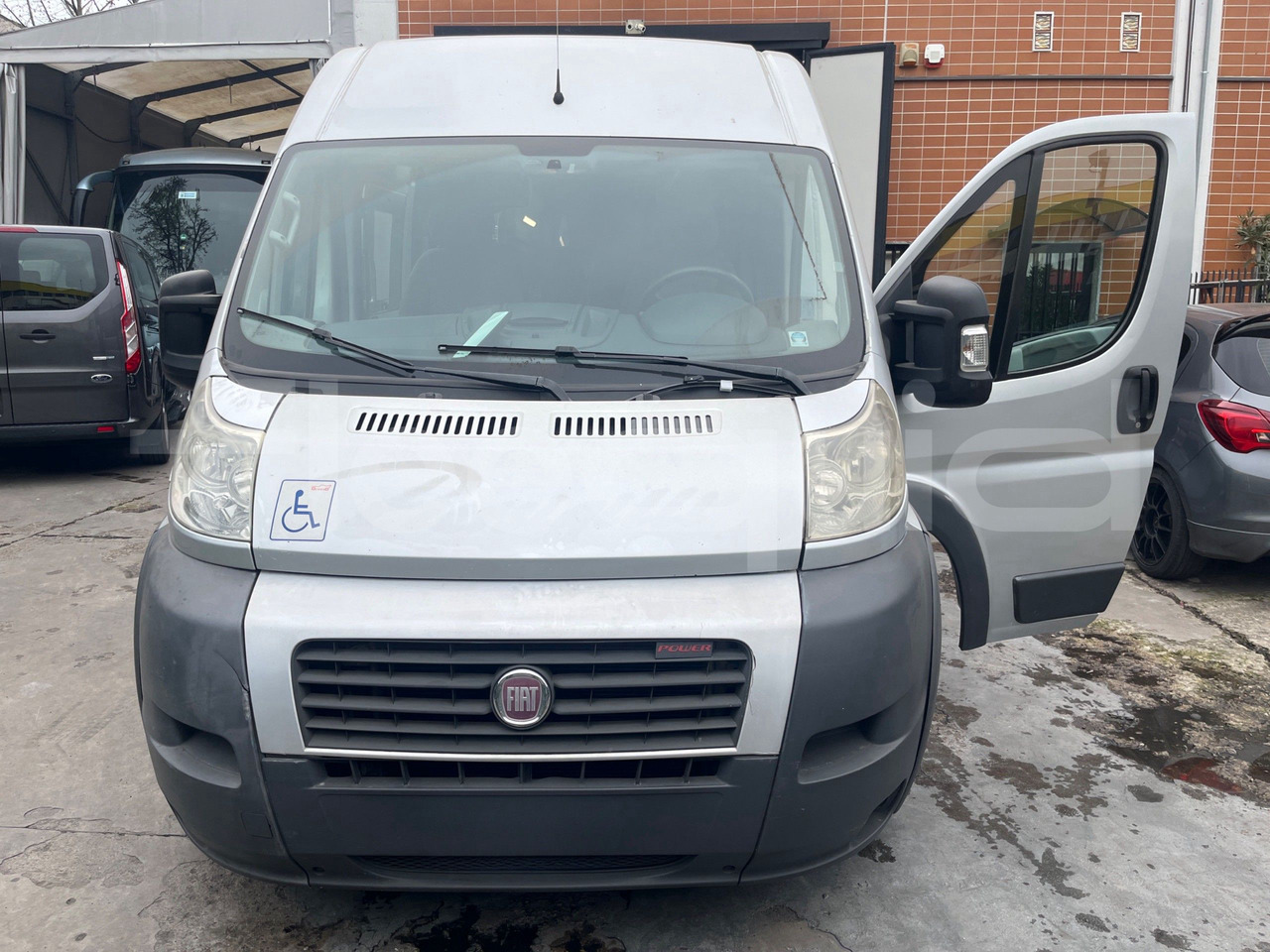 Fiat Ducato - Minibus, Personenvervoer: afbeelding 1 Fiat Ducato - Minibus, Personenvervoer: afbeelding 1