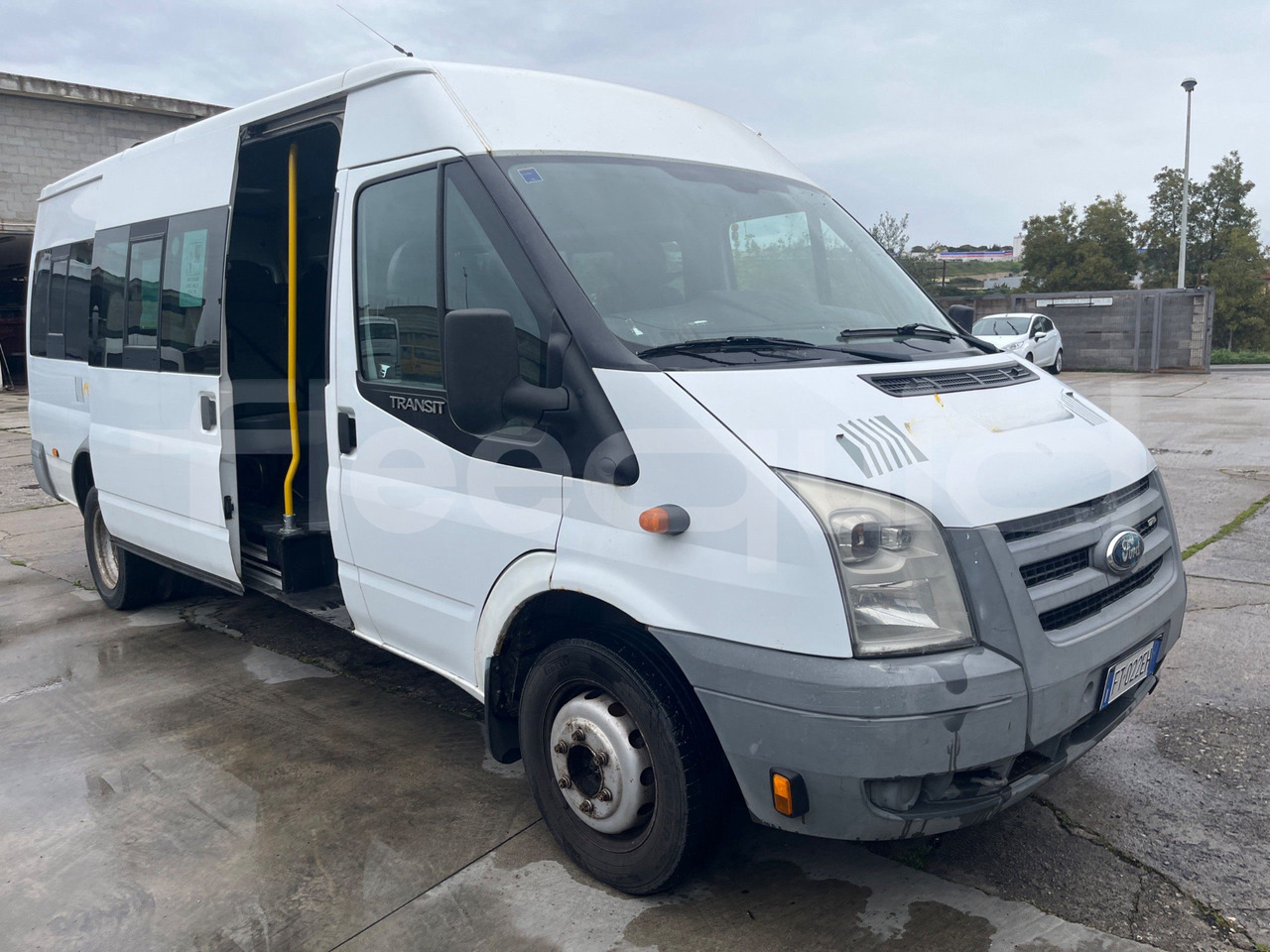 Ford Transit - Minibus, Personenvervoer: afbeelding 1 Ford Transit - Minibus, Personenvervoer: afbeelding 1