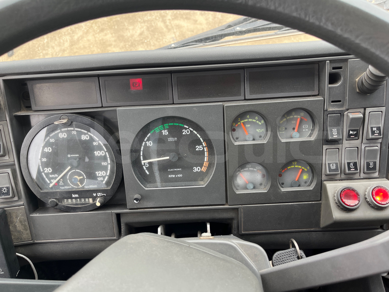 Iveco 380 - Touringcar: afbeelding 3 Iveco 380 - Touringcar: afbeelding 3