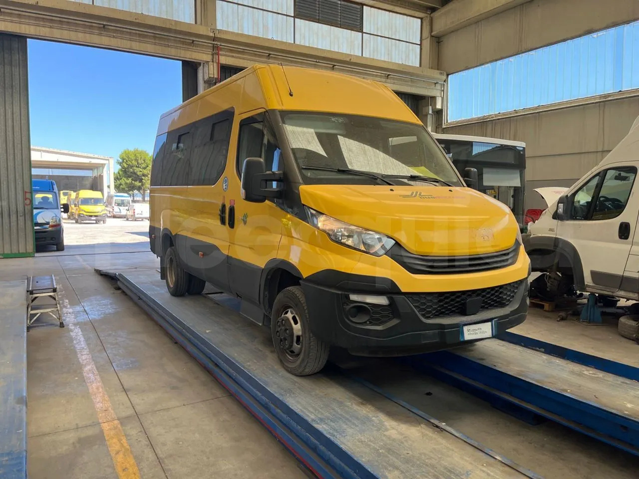 Iveco Daily - Schoolbus: afbeelding 1 Iveco Daily - Schoolbus: afbeelding 1