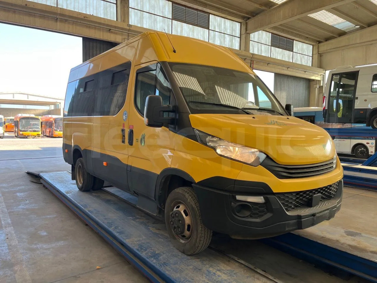 Iveco Daily - Schoolbus: afbeelding 1 Iveco Daily - Schoolbus: afbeelding 1