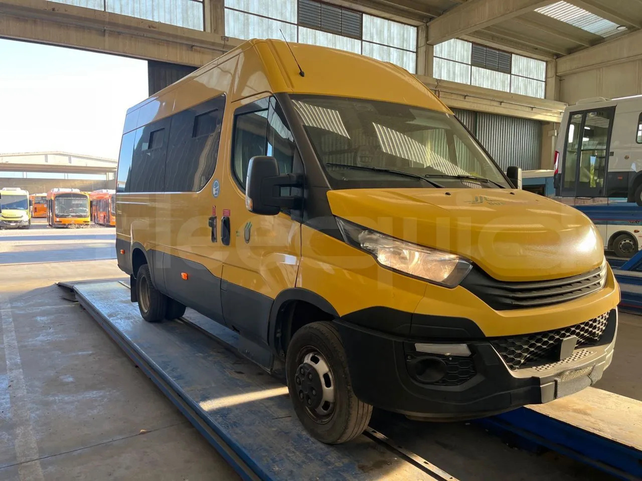 Iveco Daily - Schoolbus: afbeelding 1 Iveco Daily - Schoolbus: afbeelding 1