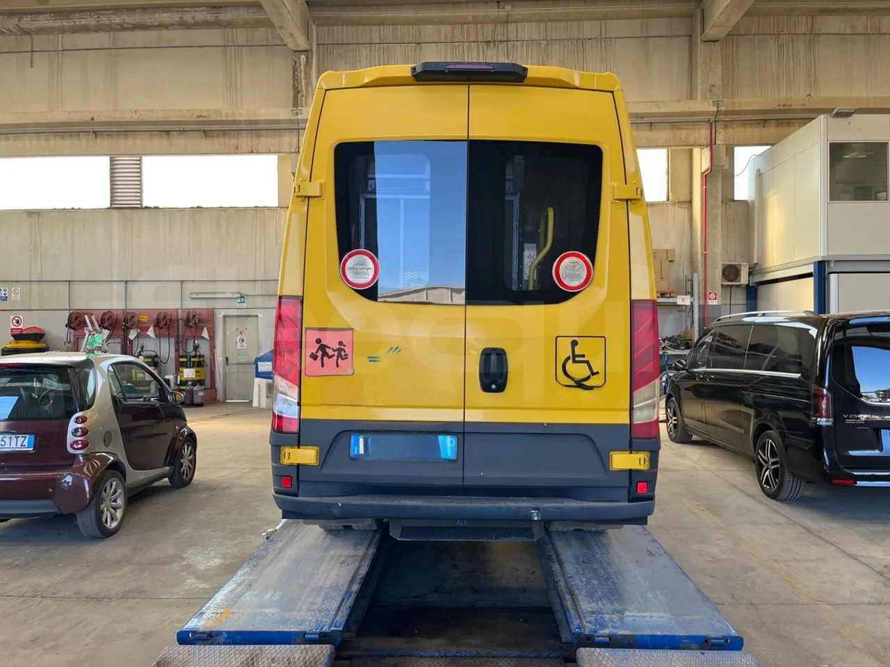 Iveco Daily - Schoolbus: afbeelding 4 Iveco Daily - Schoolbus: afbeelding 4