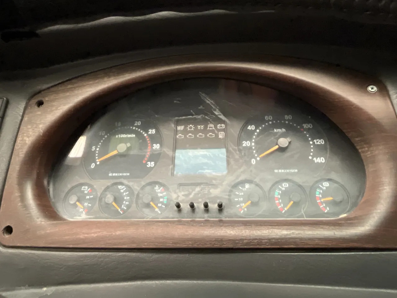 King Long XMQ6127 - Touringcar: afbeelding 2 King Long XMQ6127 - Touringcar: afbeelding 2