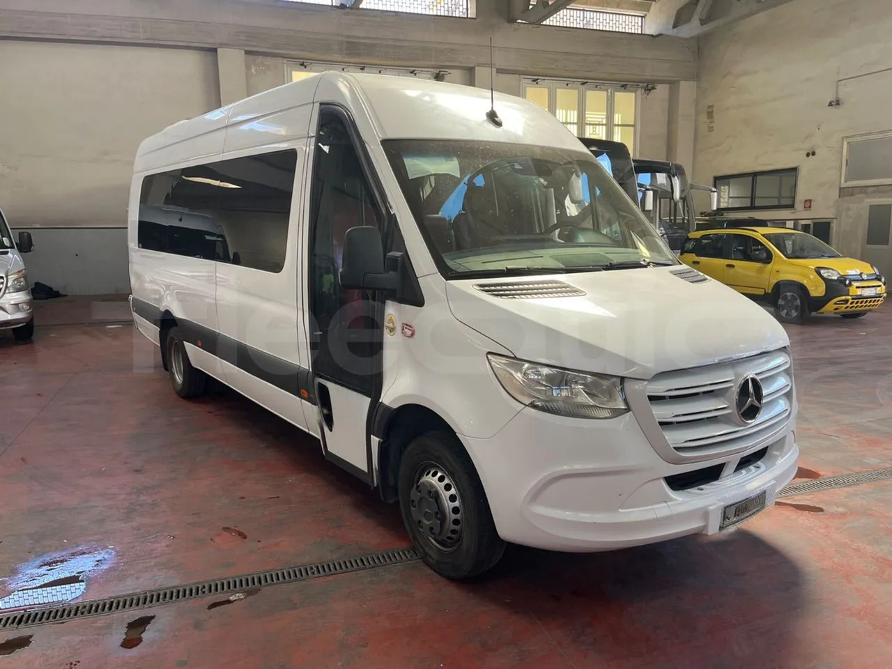 Mercedes-Benz Sprinter - Minibus, Personenvervoer: afbeelding 1 Mercedes-Benz Sprinter - Minibus, Personenvervoer: afbeelding 1