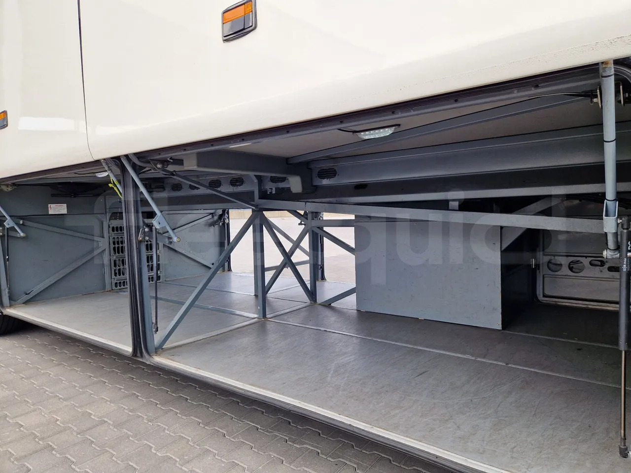 Touringcar Mercedes-Benz Tourismo: afbeelding 8 Touringcar Mercedes-Benz Tourismo: afbeelding 8