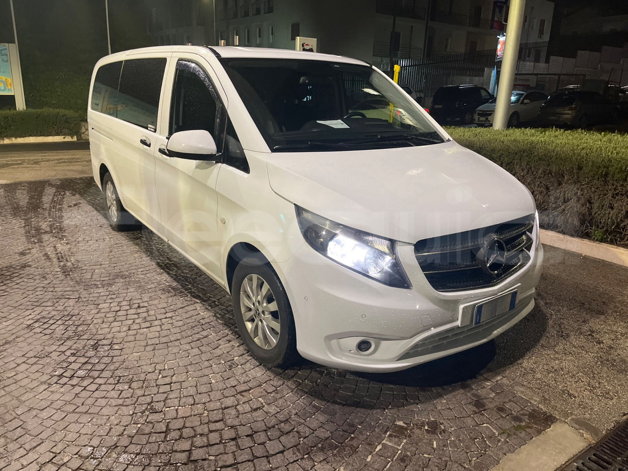 Mercedes-Benz Vito Tourer - Minibus, Personenvervoer: afbeelding 1 Mercedes-Benz Vito Tourer - Minibus, Personenvervoer: afbeelding 1
