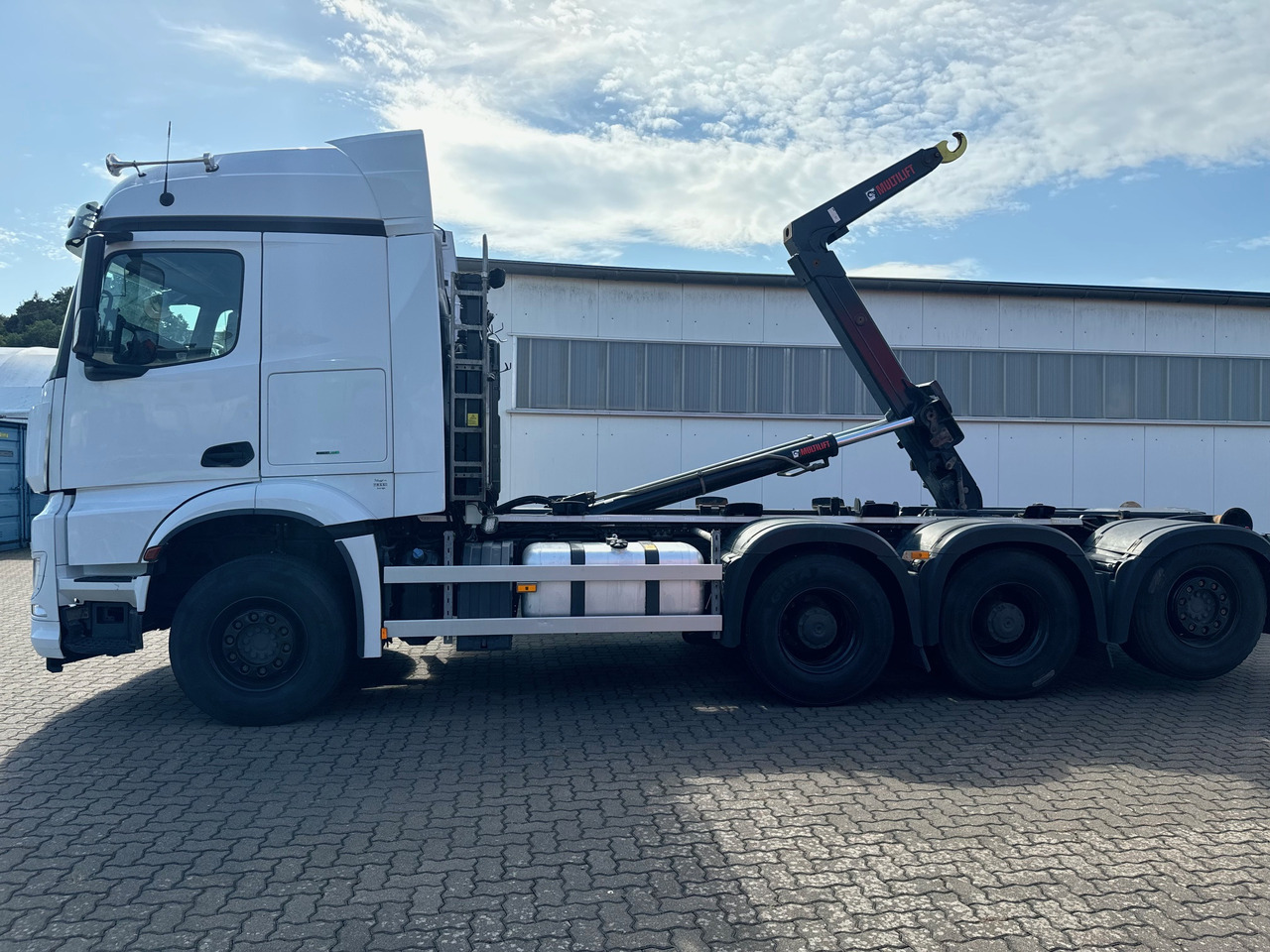 MERCEDES-BENZ Arocs 3553 4 Achsen Tridem - Haakarmsysteem vrachtwagen: afbeelding 5 MERCEDES-BENZ Arocs 3553 4 Achsen Tridem - Haakarmsysteem vrachtwagen: afbeelding 5