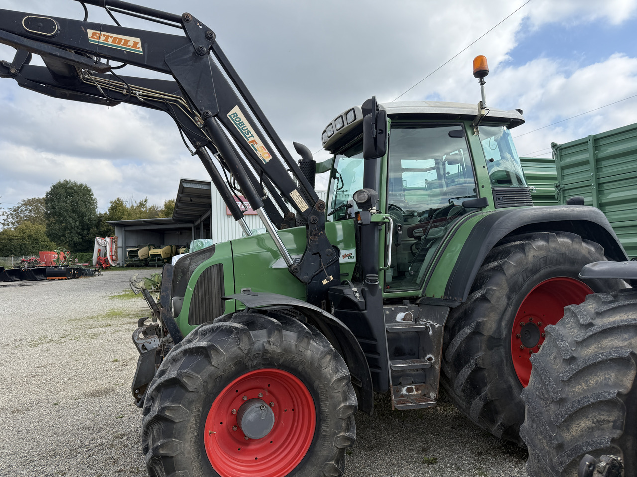 Fendt 415 TMS - Tractor: afbeelding 1 Fendt 415 TMS - Tractor: afbeelding 1