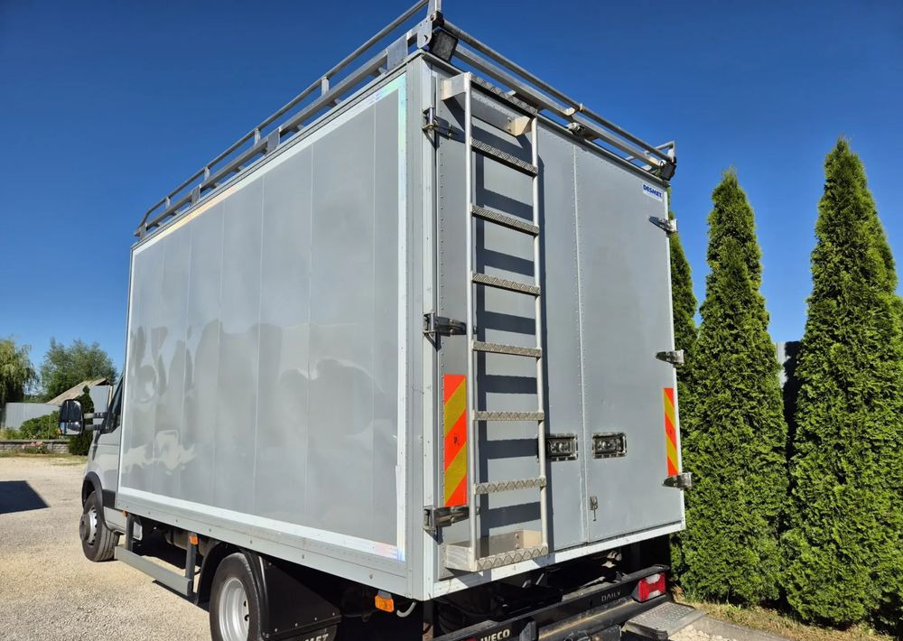 Kontener 8 palet Iveco, wysoki 230cm, bagażnik dachowy, regały, stan idealny! - Gesloten laadbak: afbeelding 5 Kontener 8 palet Iveco, wysoki 230cm, bagażnik dachowy, regały, stan idealny! - Gesloten laadbak: afbeelding 5