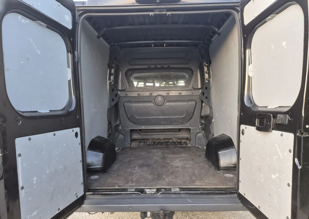Peugeot Boxer 2.2 130KM Dubel kabina - Gesloten bestelwagen: afbeelding 4 Peugeot Boxer 2.2 130KM Dubel kabina - Gesloten bestelwagen: afbeelding 4