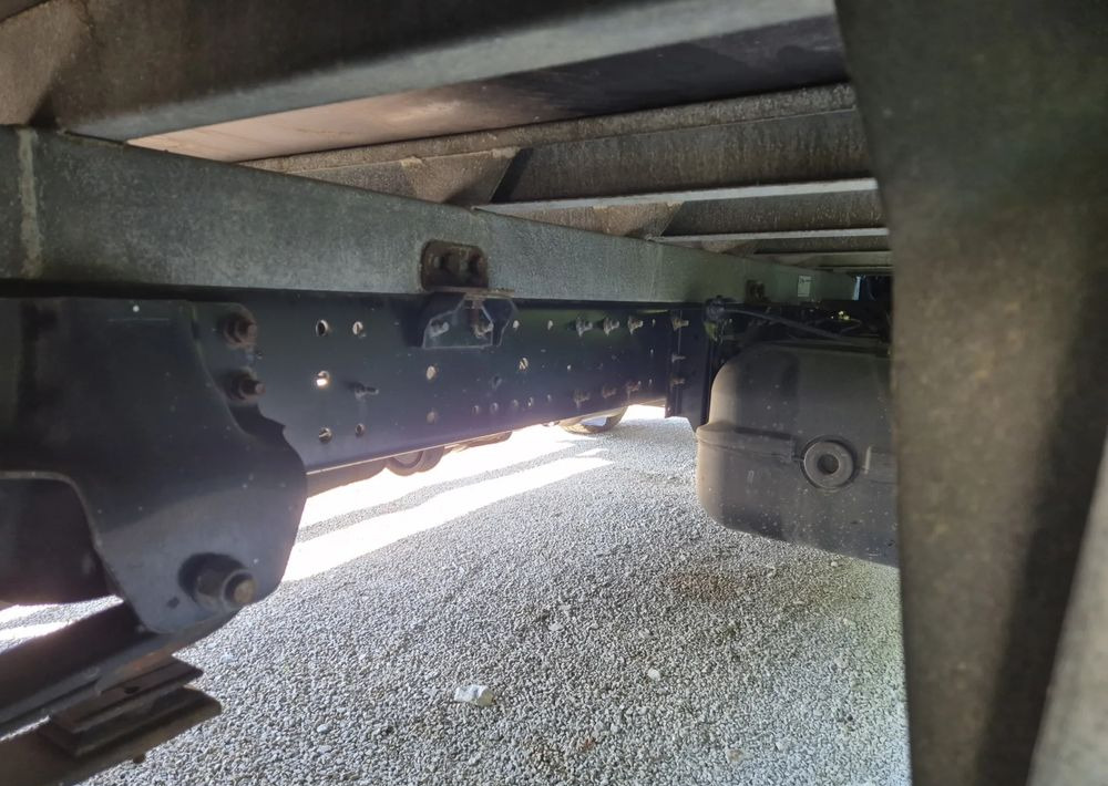 Renault D Gama 3.0Dxi 150KM Iveco  Plandeka - Bestelwagen met open laadbak: afbeelding 5 Renault D Gama 3.0Dxi 150KM Iveco  Plandeka - Bestelwagen met open laadbak: afbeelding 5